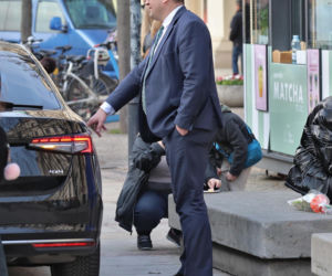 Minister rolnictwa Stefan Krajewski na jarmarku wielkanocnym