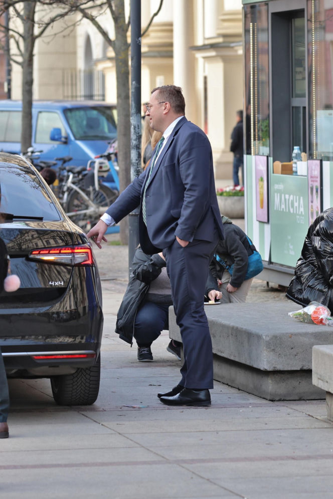 Minister rolnictwa Stefan Krajewski na jarmarku wielkanocnym