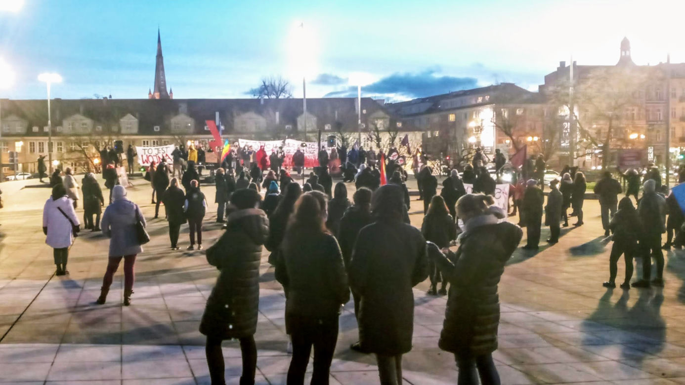 Strajk Kobiet w Szczecinie: Manifestacja na placu Solidarności - 28.01.2021