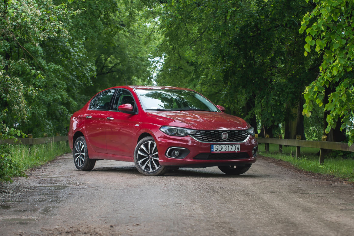 Fiat Tipo 1.6 Multijet 120 KM 6MT Lounge