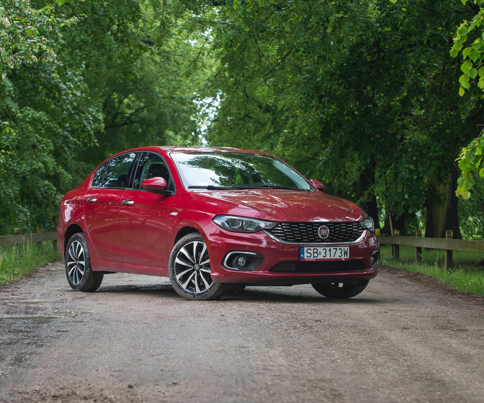 Fiat Tipo 1.6 Multijet 120 KM 6MT Lounge