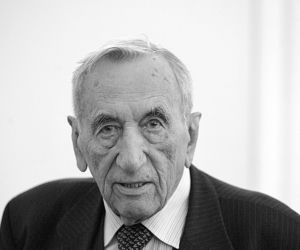 Stolica pożegna premiera