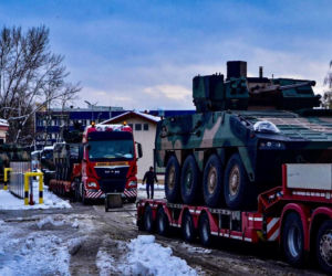 Kolejne partie nowego sprzętu. Brygada Strzelców Podhalańskich odebrała nowe KTO Rosomak z ZSSW-30