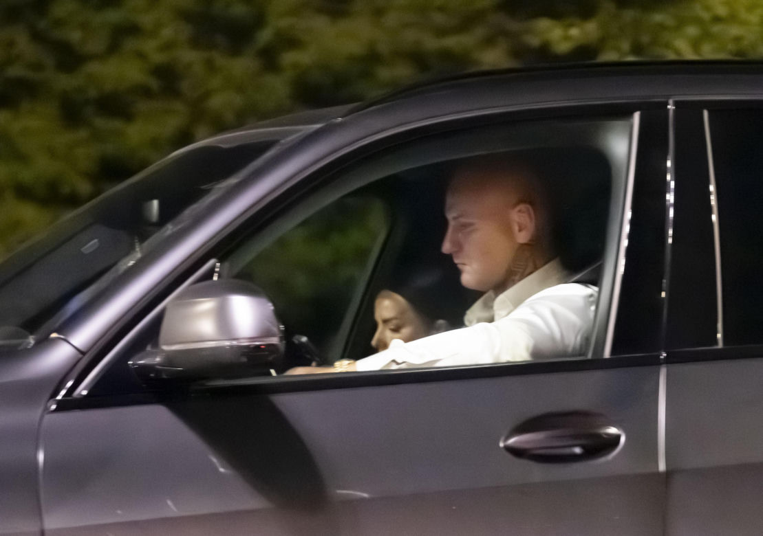 Artur Szpilka na sushi z najbliższymi po premierze filmu "Szpilka"