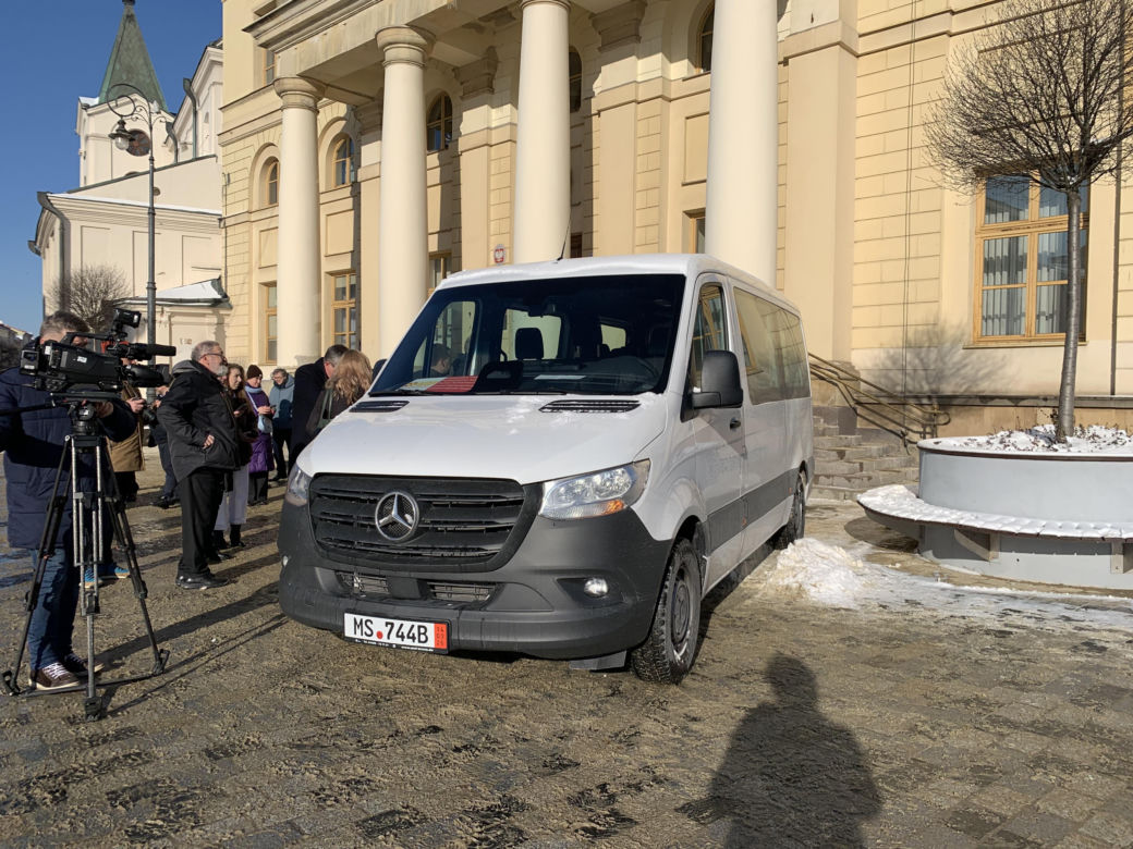 Lublin "mostem pomocy". Pojazd dla osób z niepełnosprawnościami trafi do Ukrainy