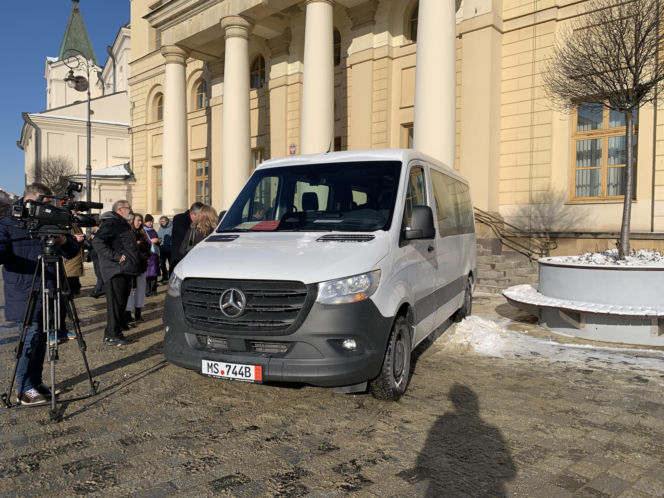 Lublin "mostem pomocy". Pojazd dla osób z niepełnosprawnościami trafi do Ukrainy