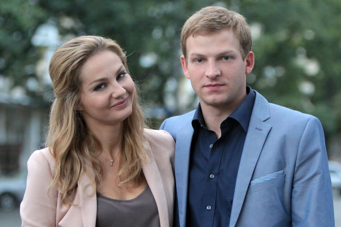 PRZYJACIÓŁKI: Inga (Małgorzata Socha) i Rafał (Michał Rolnicki)