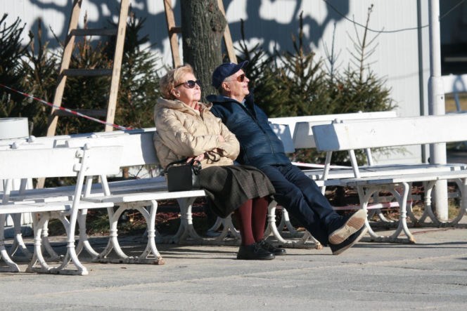 Stefan Friedmann z żoną na spacerze