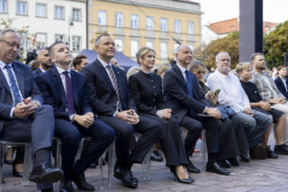 Narodowe czytanie z Karolem i Martą Nawrockimi