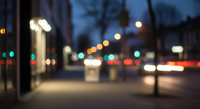 Taksówka zmiotła kobiety z chodnika. Jakim cudem to przeżyły?