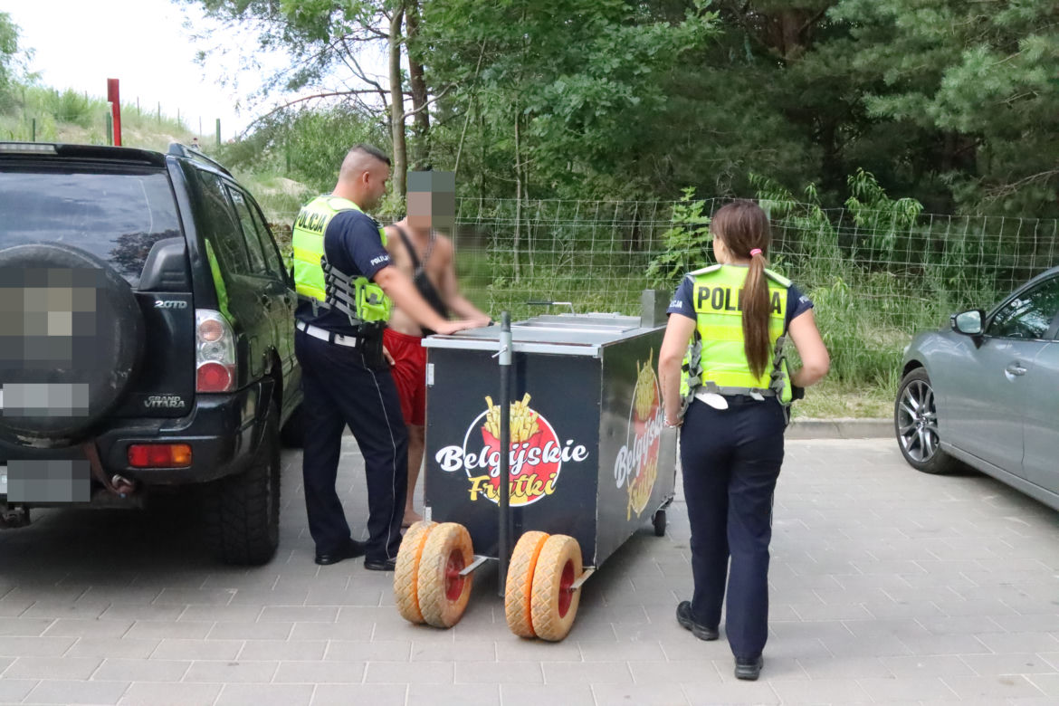  13-latek poparzony olejem na plaży. Rzucił się do morza, by się ratować!