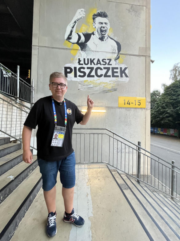 Mural Łukasza Piszczka na stadionie w Dortmundzie