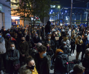 Protest kobiet w Katowicach. Tłumy strajkują przeciwko zakazowi aborcji