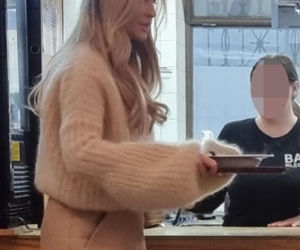 Joanna Krupa z siostrą Martą. Zjadły w mlecznym i poszły po patelnię