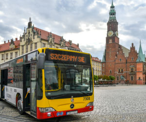 Szczepionkowy autobus kursuje po Wrocławiu