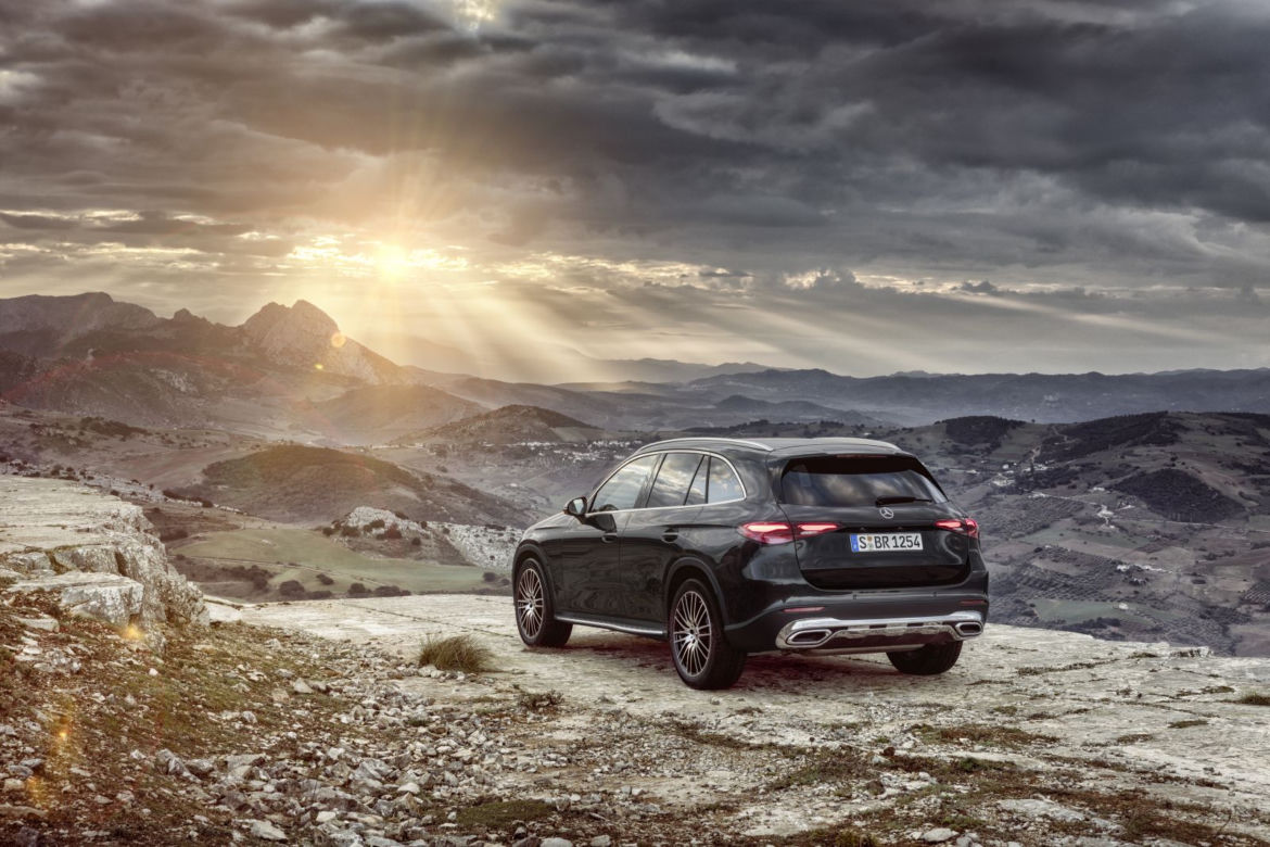Mercedes-Benz GLC (2023)