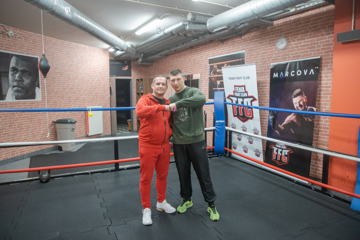 Bokser wygrał z biurokracją! Klub Fenix zostaje na Pradze