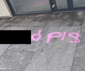 Aborcja. Protesty pod siedzibą PiS w Białymstoku. Ludzie boją się o lokale [ZDJĘCIA]