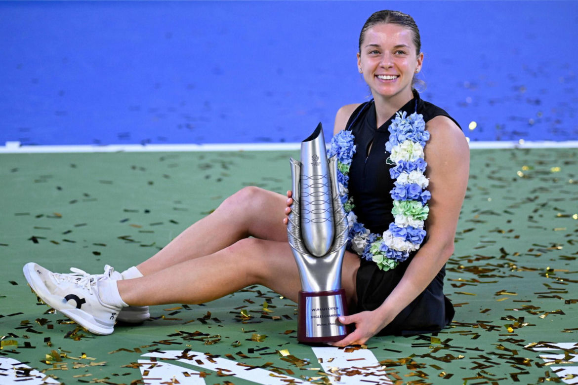 Maja Chwalińska dekoracja po wygranej w Wuhan