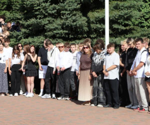 Klasa policyjna w Starachowicach oficjalnie wystartowała. Uczniowie ZDZ mają prostszą drogę do munduru