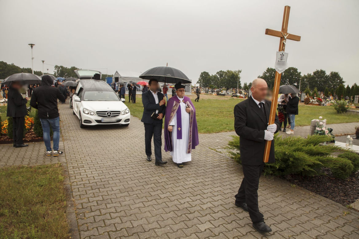 Lubin. Pogrzeb Bartka, który zmarł po interwencji policji