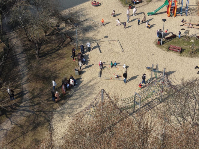 Ewakuacje szkół i przedszkoli w Warszawie. To zmasowana akcja? Znamy szczegóły