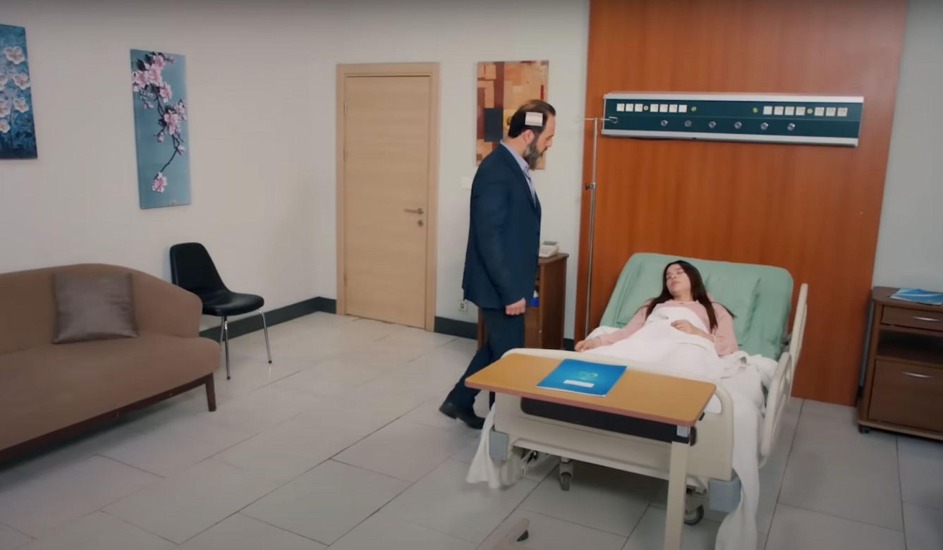 Porywacz Ragip znów zasadzi się na Zeynep. Czy Melis ostrzeże rywalkę?