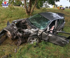 Licznik zatrzymał się na prędkości 90 km/h. 4 osoby z obrażeniami trafiły do szpitala