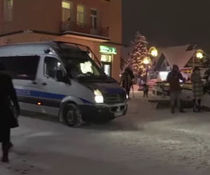 Noc w Zakopanem minęła spokojnie, ale o scenach na Krupówkach głośno już na całym świecie