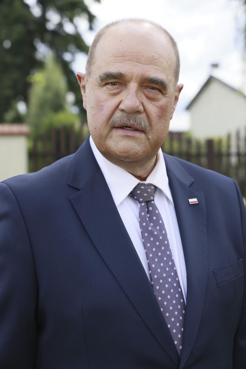 Na zdjęciach z planu "Rancza" zabrakło Olbrychskiego! Za to Lucy kwitnie, a Żak z Barcisiem stają w szranki
