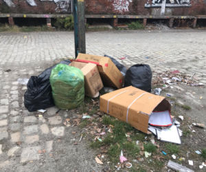 Śmieci na targowisku Świebodzki