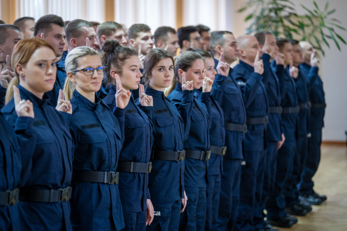 Młodzi policjanci złożyli w Bydgoszczy ślubowanie