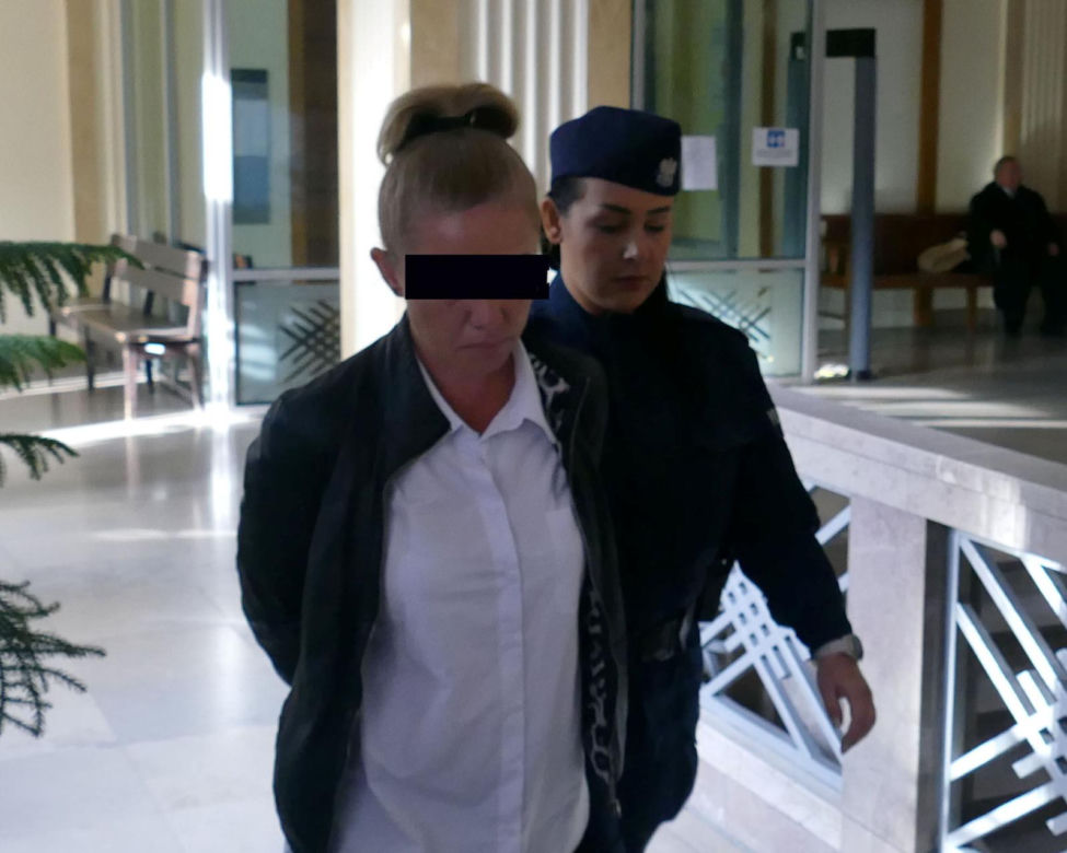 Zatłukli biznesmena trzonkami siekier. Jeden z morderców wciąż na wolności