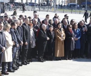 Rocznica katastrofy smoleńskiej. Prezydent Nawrocki uczcił pamięć zmarłych