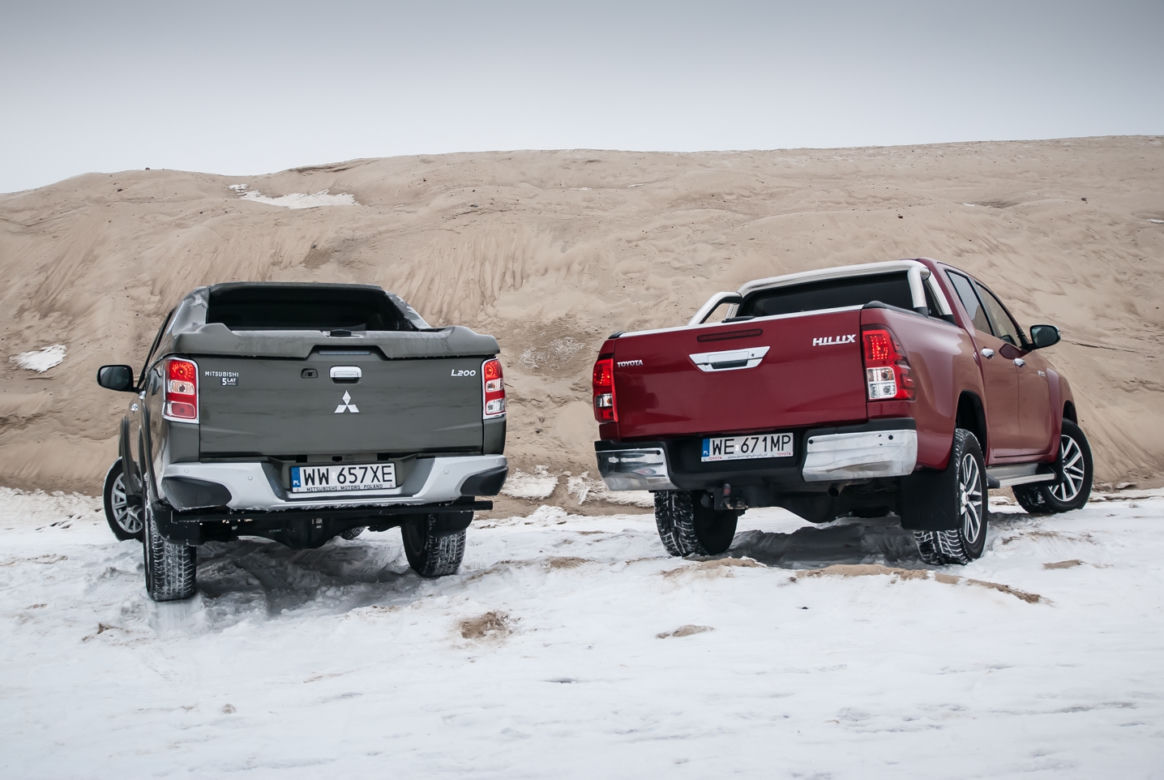 Toyota Hilux SR5 2.4 D-4D Mitsubishi L200 2.4 DID Instyle