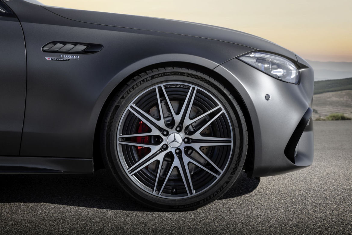 Mercedes-AMG C 63 S E Performance (2023)