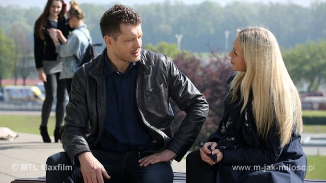 M jak miłość odc. 1153.  Joasia (Barbara Kurdej-Szatan), Tomek (Andrzej Młynarczyk)