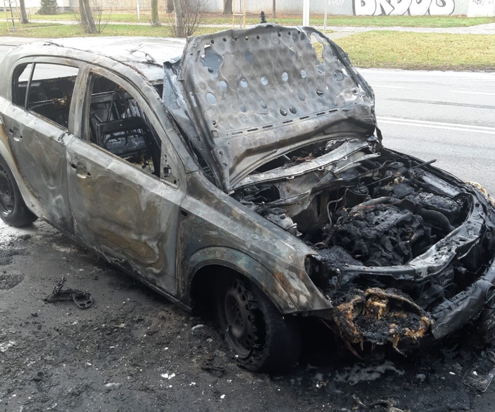 Pokłócili się o dziewczynę, więc spalił mu auto? Porachunki kochanków na Targówku