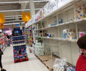 Panika w Białymstoku? Markety oblężone. Dzikie tłumy na zakupach [ZDJĘCIA]