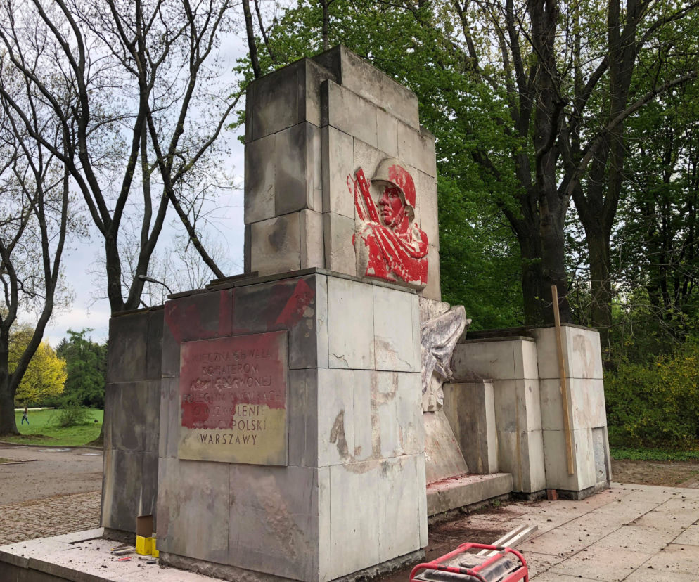Po 1989 roku monument był wielokrotnie dewastowany