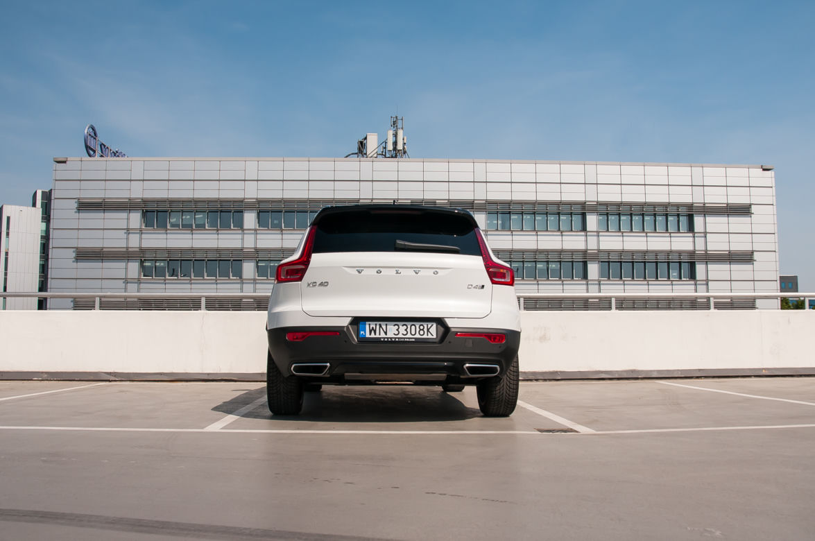 Volvo XC40 D4 190 KM R Design