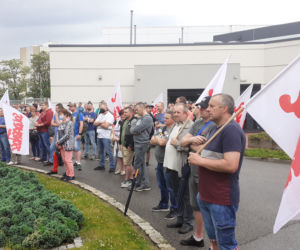 Związkowa Solidarność w MAN BUS nadal protestuje! Dziś przed zakładem było głośno