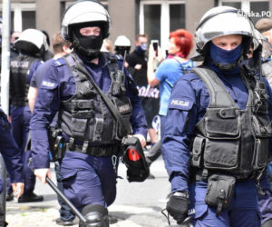 Katowice: Policjanci wśród nacjonalistów. Tajemnicza akcja służb na marszu! 