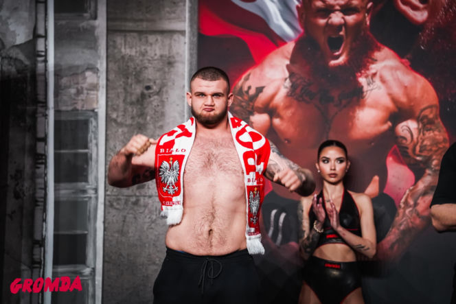 Ring girls Gromda 24