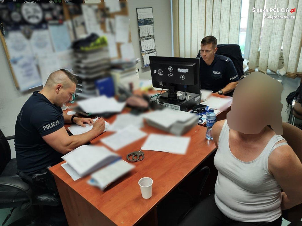 Kradzież, narkotyki i kierowanie pod wpływem. Chciał pomóc koleżance, a wpadli oboje