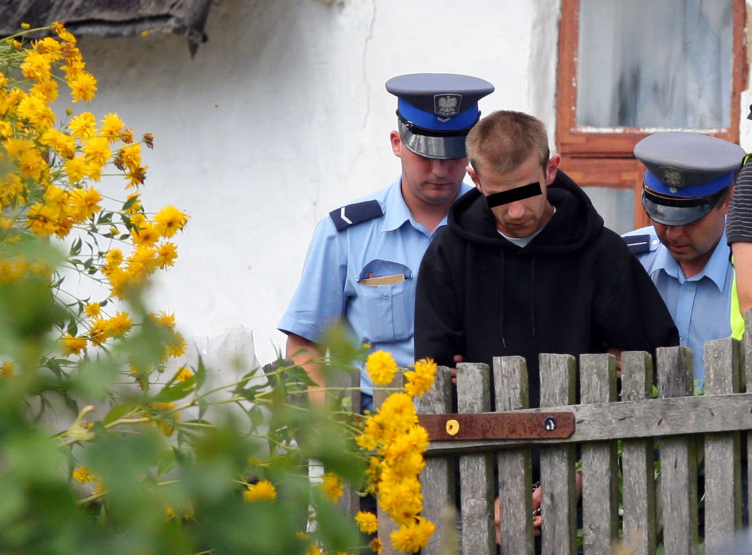 Grób 21-letniej Anny z Zambrowa. Dziewczyna została zgwałcona, poćwiartowana i wrzucona do ogniska