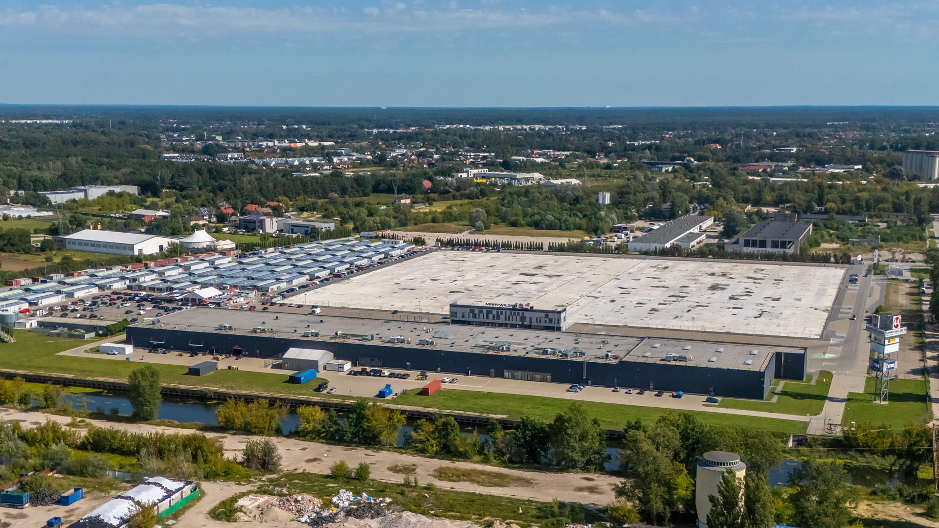Plac po spalonym centrum handlowym Marywilska 44 w Warszawie
