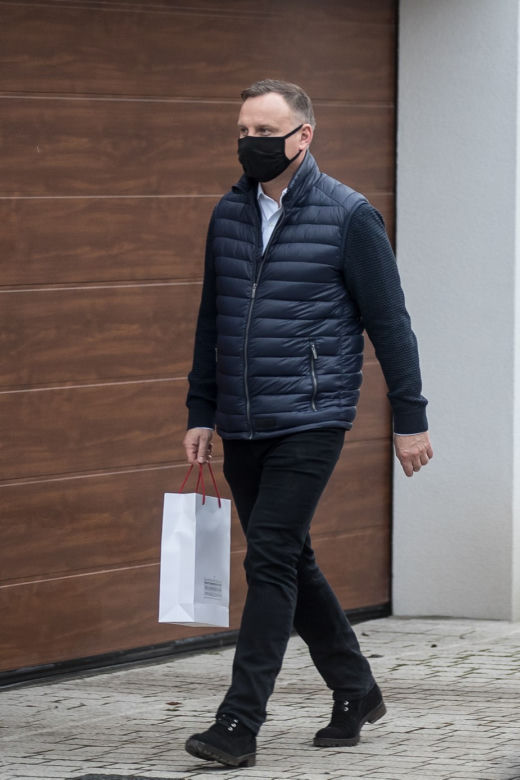 Prezydent Andrzej Duda z prezentami