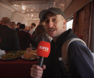 Jechałem legendarnym pociągiem. W środku jak kiedyś, aż trudno uwierzyć! Ludzie mówią wprost: „to były czasy”