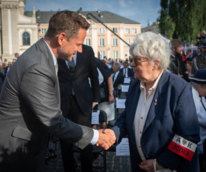 Powstańcy warszawscy podczas obchodów 77. rocznicy wybuchu Powstania Warszawskiego